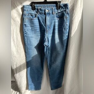 American Eagle High Waist Straight Leg Medium Wash Jeans Size 8 Reg